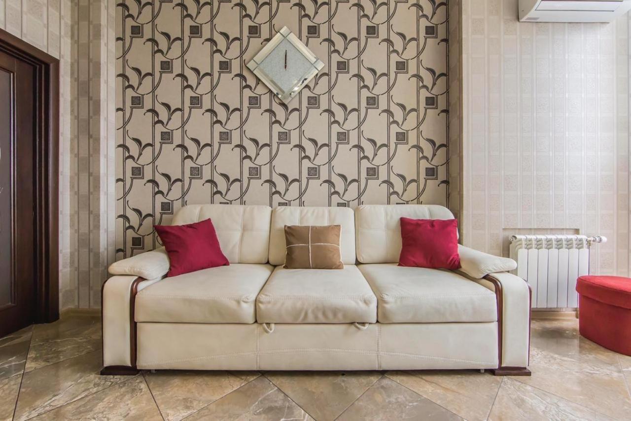 Rent-Kiev 2 Min Metro Chernihivska Lux Dış mekan fotoğraf