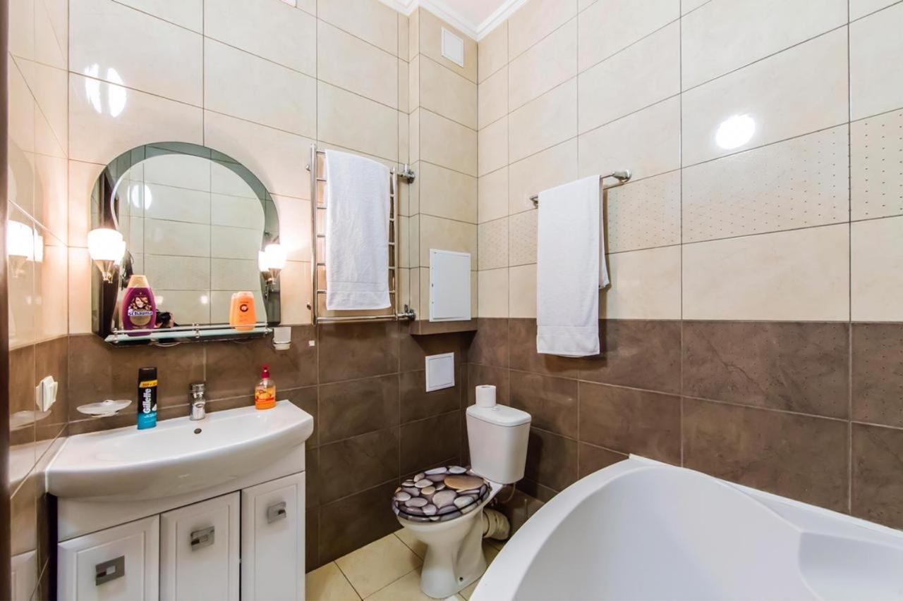 Rent-Kiev 2 Min Metro Chernihivska Lux Dış mekan fotoğraf