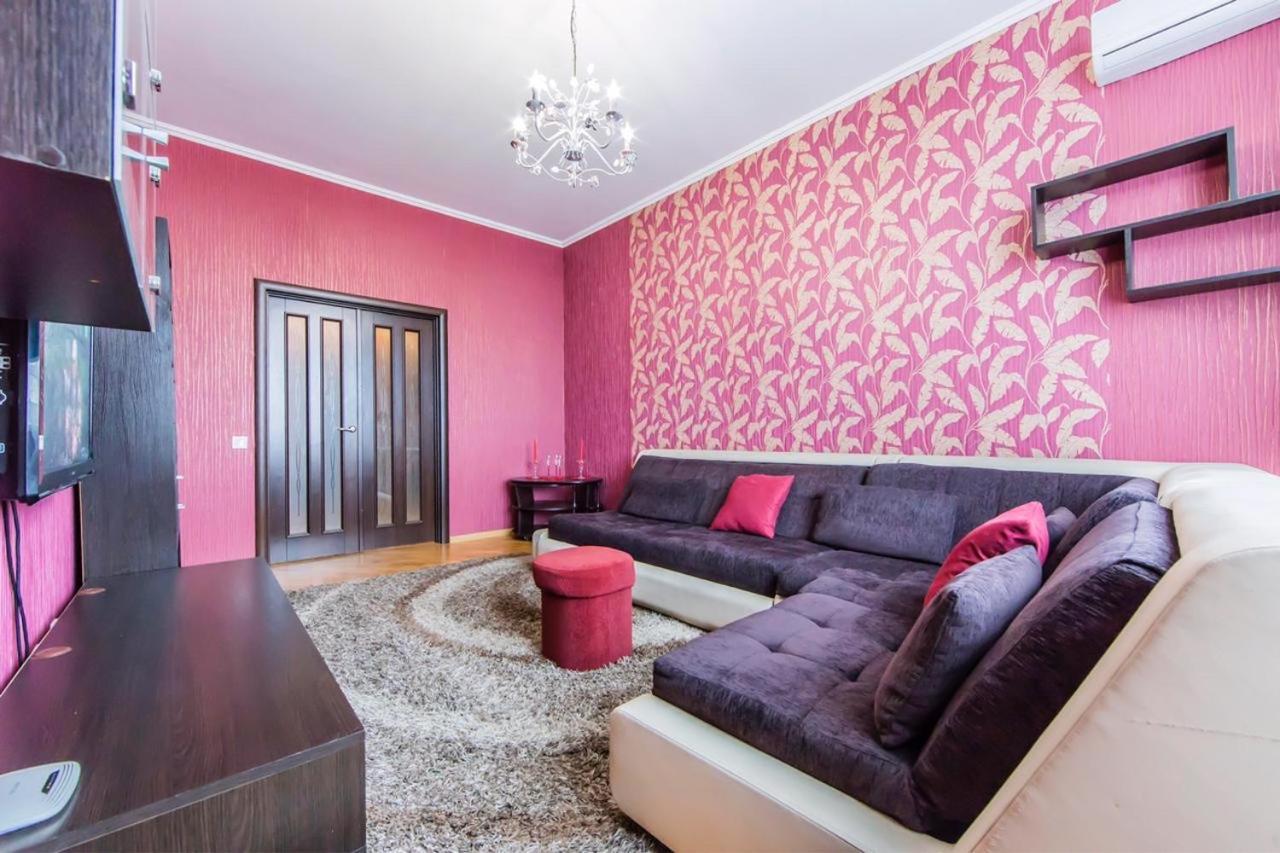 Rent-Kiev 2 Min Metro Chernihivska Lux Dış mekan fotoğraf
