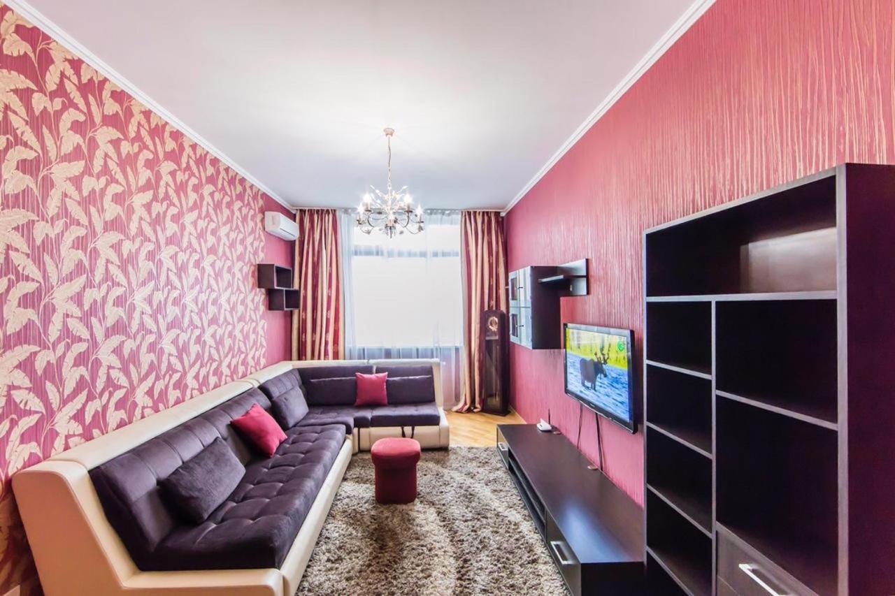 Rent-Kiev 2 Min Metro Chernihivska Lux Dış mekan fotoğraf
