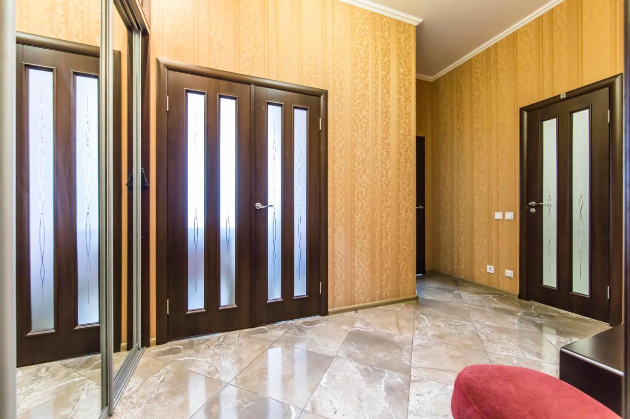 Rent-Kiev 2 Min Metro Chernihivska Lux Dış mekan fotoğraf